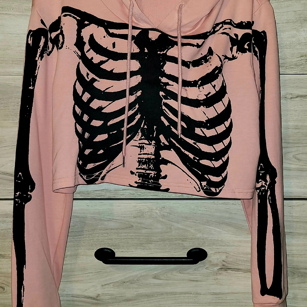 ROMWE Pink and Black Crop Top